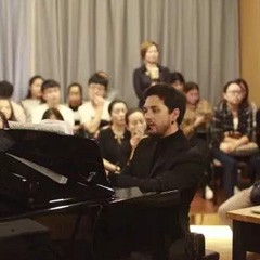 赏名家表演，听大师指导|狗万跨界钢琴远程教学展示暨狗万艺术家爱德华·昆斯大师班在蓉成功举办